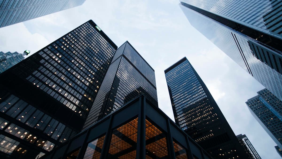 Управление командировками на Кипре: сколько это реально стоит в 2026